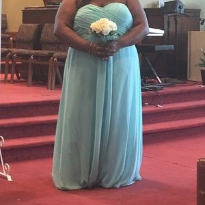 PLUS SIZE sweetheart neckline chiffon gown